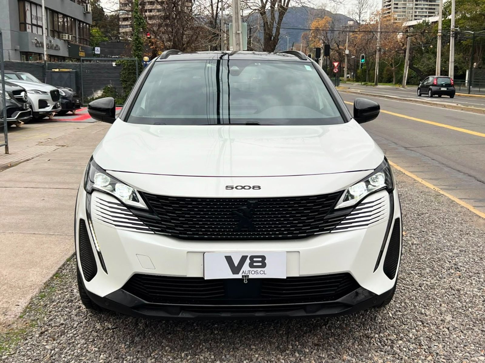 Peugeot 5008 GT BLACK PACK 1.5 HDI 2024 - Foto 2 de 10