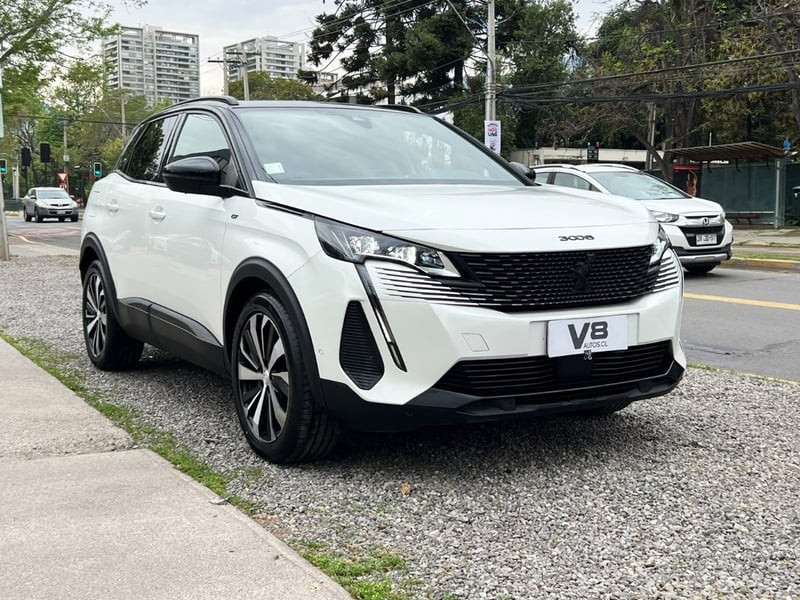 Peugeot 3008 GT BLACK PACK 1.5 HDI 2023 - Imagen 3 de 10
