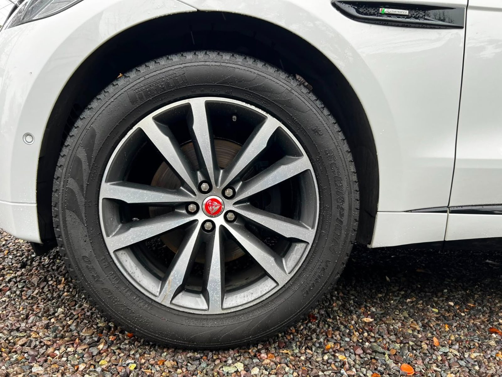 Jaguar F-PACE R SPORT 2.0 2019 - Imagen 9 de 10
