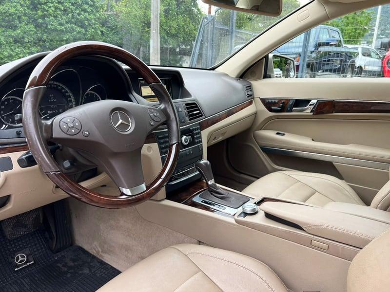 Mercedes-Benz E250 COUPE 2011 - Imagen 9 de 10