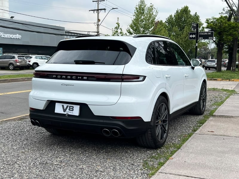 Porsche CAYENNE PLATINUM BLACK EDITION 2025 - Imagen 4 de 10