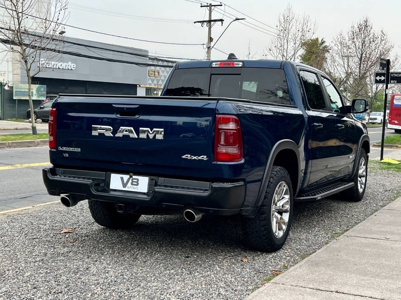 RAM 1500 LARAMIE 5.7 2022 - Imagen 4 de 10