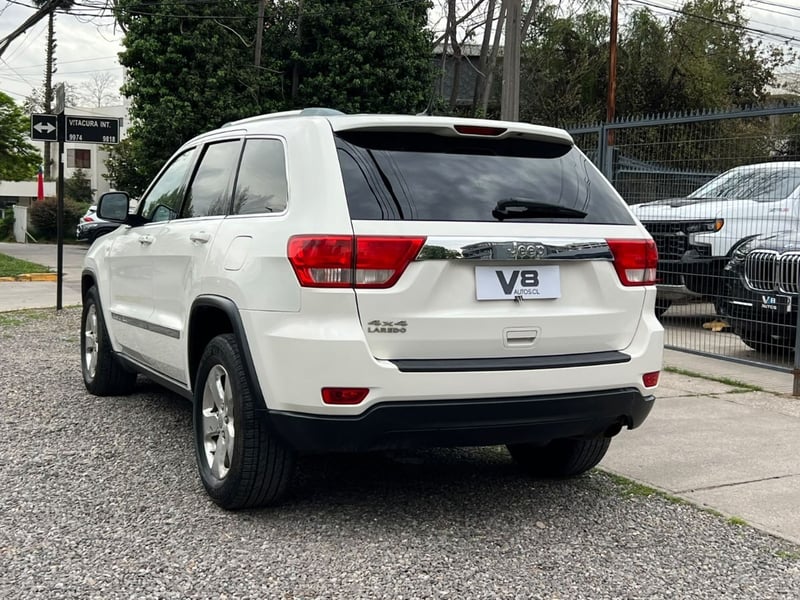 Jeep GRAND CHEROKEE LAREDO 4x4 2011 - Imagen 6 de 10