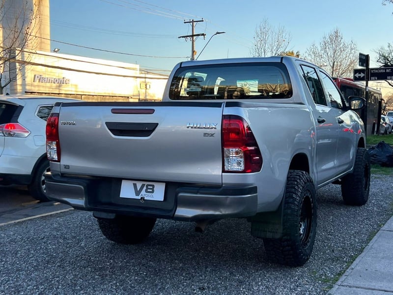 Toyota HILUX DX 2.4 MT 4x4 2023 - Imagen 4 de 10