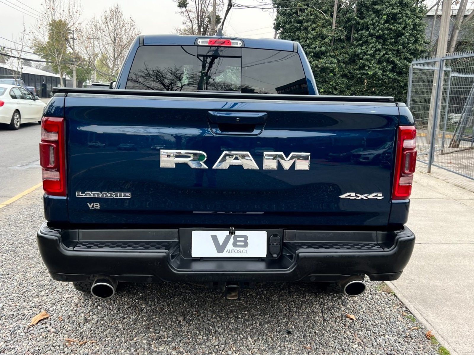 RAM 1500 LARAMIE 5.7 2022 - Foto 5 de 10