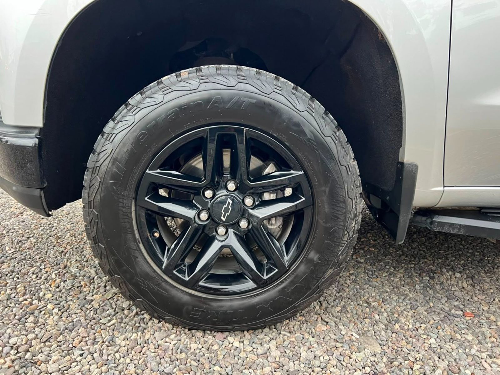Chevrolet SILVERADO LT TRAIL BOSS 5.3 2021 - Imagen 10 de 10