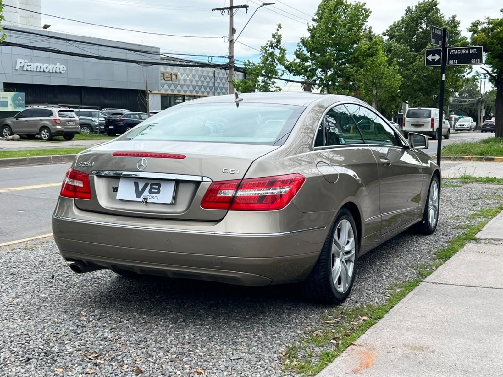 Mercedes-Benz E250 COUPE 2011 - Foto 4 de 10