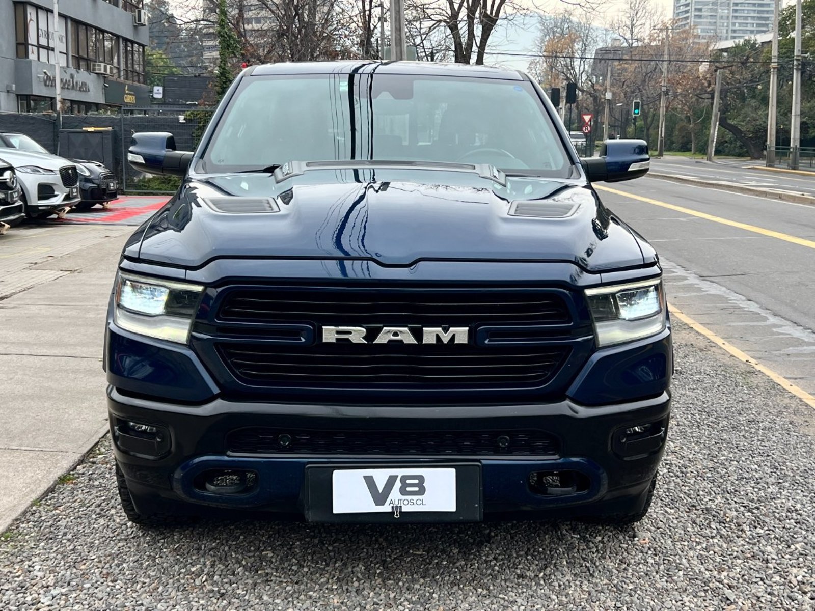 RAM 1500 LARAMIE 5.7 2022 - Foto 2 de 10