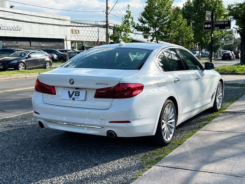 BMW 530 HÍBRIDO 2018 - Imagen 6 de 10
