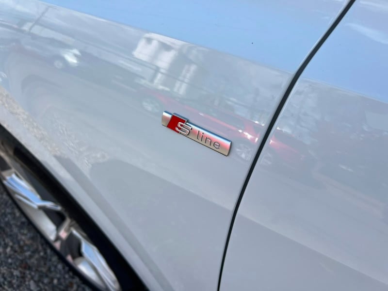 Audi Q8 55 TFSI S LINE QUATTRO 2021 - Imagen 7 de 10