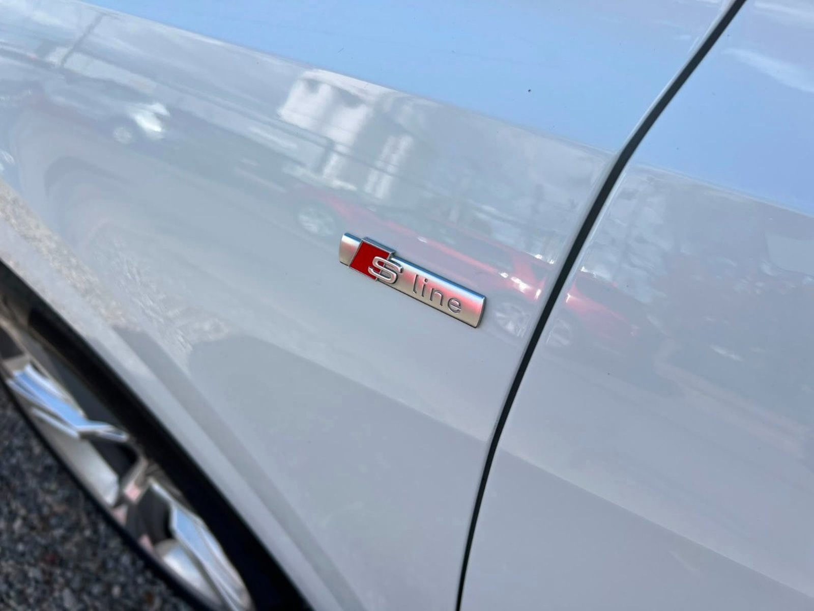 Audi Q8 55 TFSI S LINE QUATTRO 2021 - Imagen 6 de 9