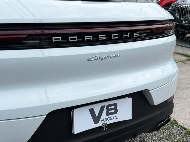 Porsche CAYENNE PLATINUM BLACK EDITION 2025 - Imagen 7 de 10