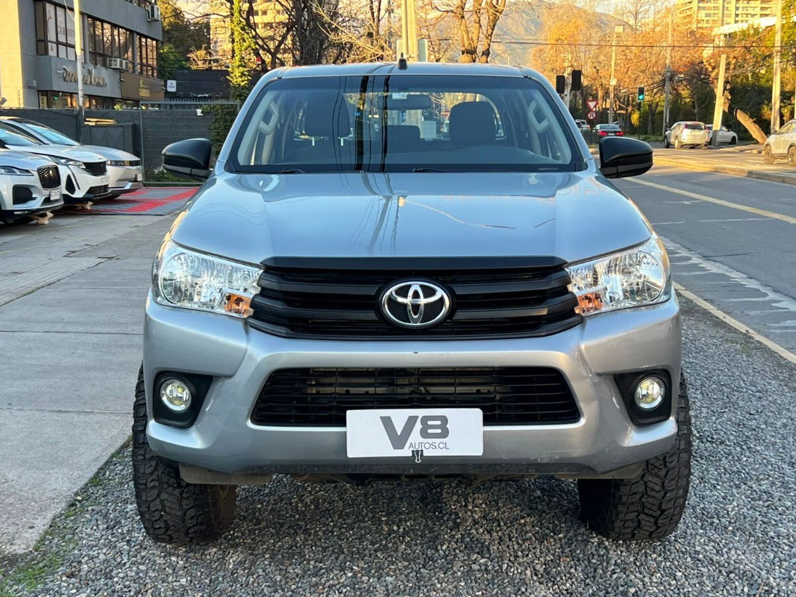Toyota HILUX DX 2.4 MT 4x4 2023 - Foto 2 de 10