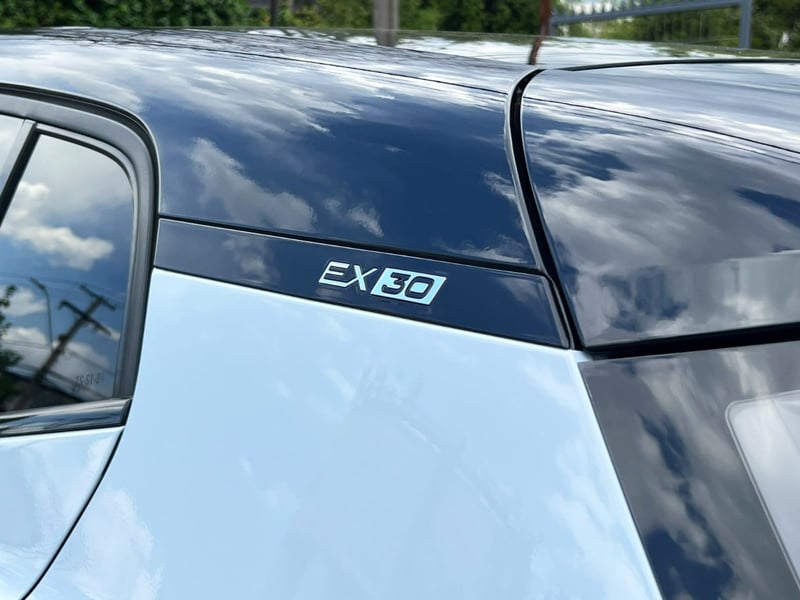 Volvo EX30 PLUS 2025 - Imagen 7 de 10