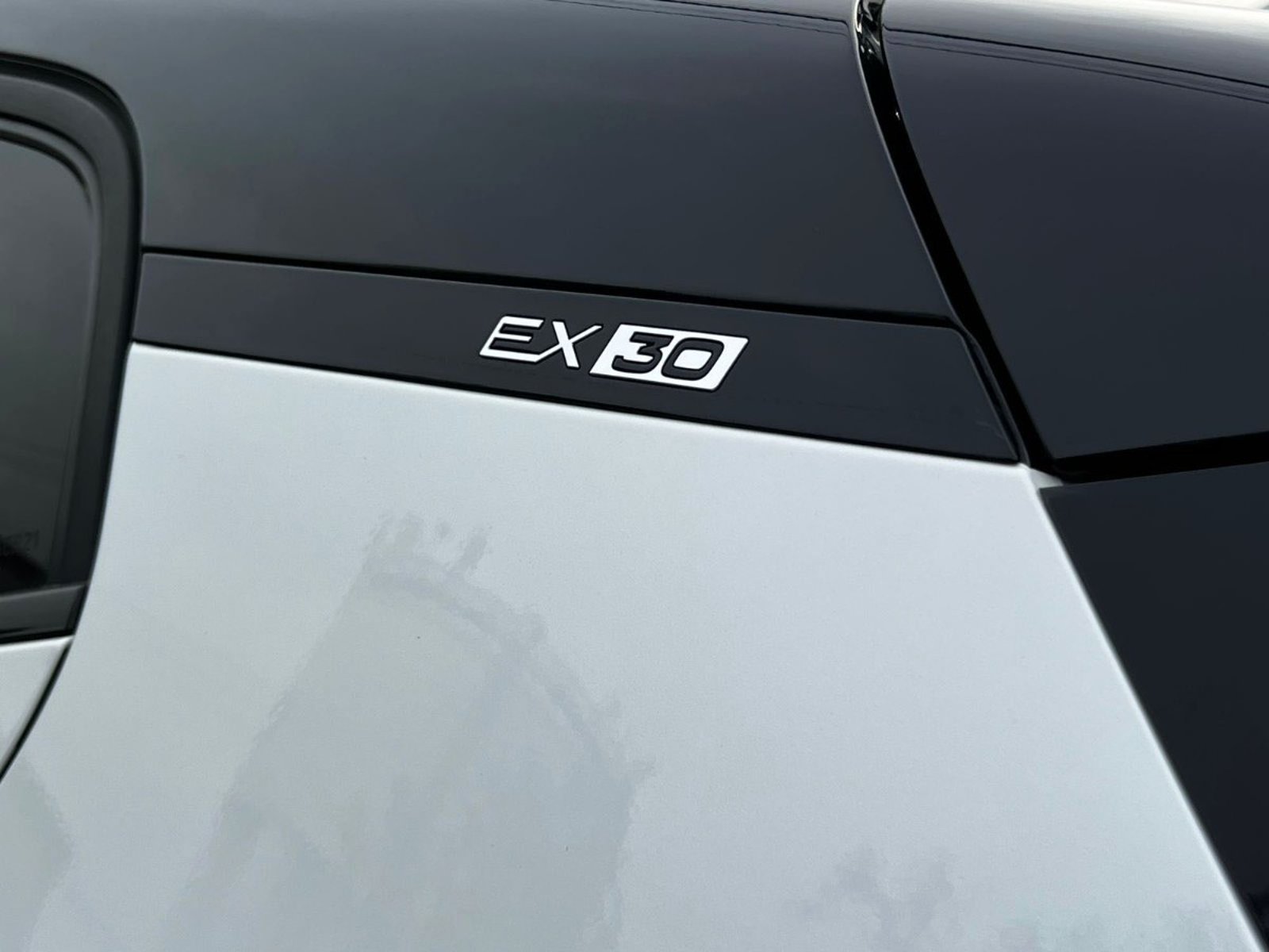 Volvo EX30 PLUS 2024 - Imagen 7 de 10