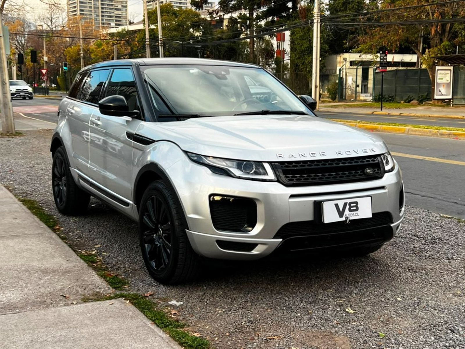 Land Rover Range Rover EVOQUE 2.0 2018 - Foto 3 de 10