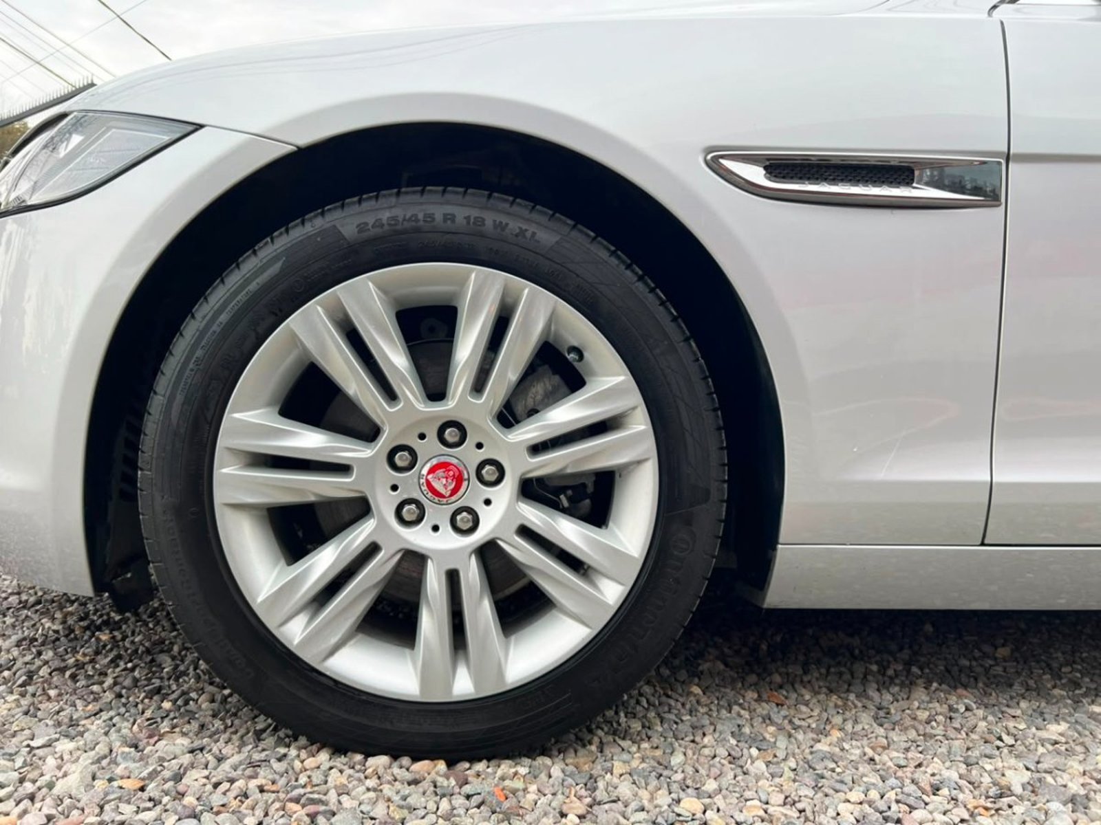 Jaguar XF PURE 25T AWD 2016 - Imagen 9 de 10