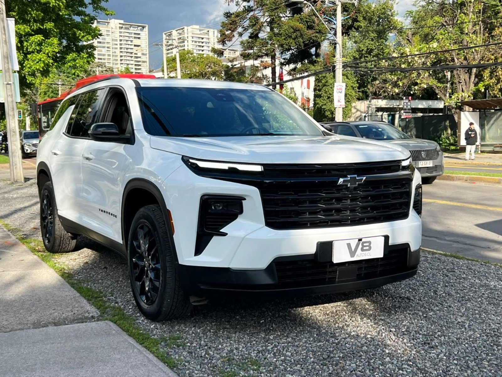 Chevrolet TRAVERSE MIDNIGHT 2.5 AWD 2026 - Foto 3 de 10