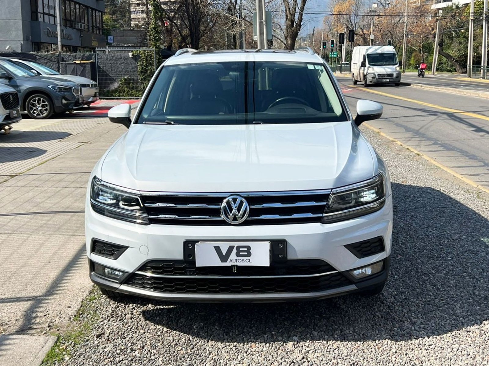 Volkswagen TIGUAN 2.0 TSI 4MOTION 2018 - Foto 2 de 10