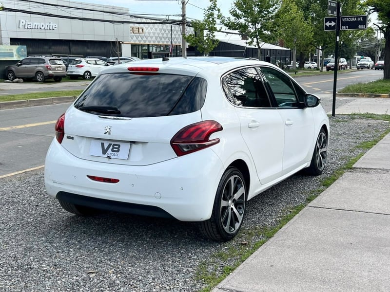 Peugeot 208 ALLURE 1.6 HDI MT 2018 - Imagen 4 de 10