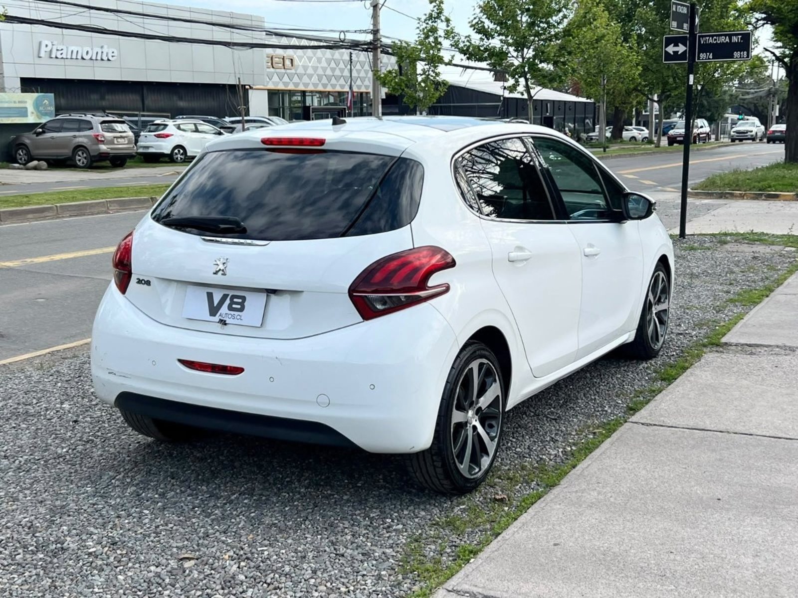 Peugeot 208 ALLURE 1.6 HDI MT 2018 - Foto 4 de 10