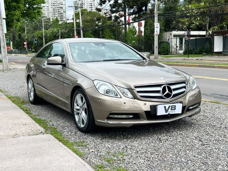 Mercedes-Benz E250 COUPE 2011 - Imagen 3 de 10