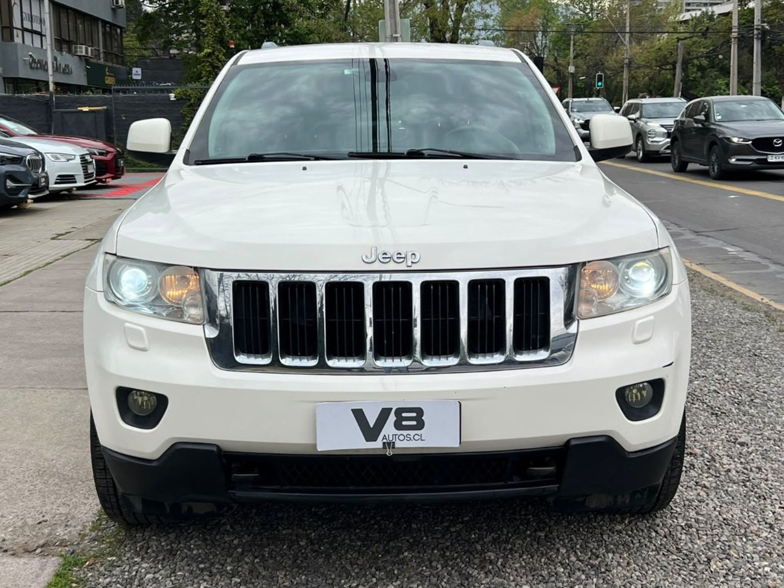 Jeep GRAND CHEROKEE LAREDO 4x4 2011 - Foto 2 de 10