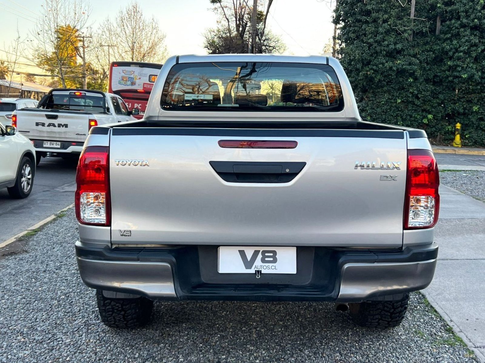 Toyota HILUX DX 2.4 MT 4x4 2023 - Foto 5 de 10