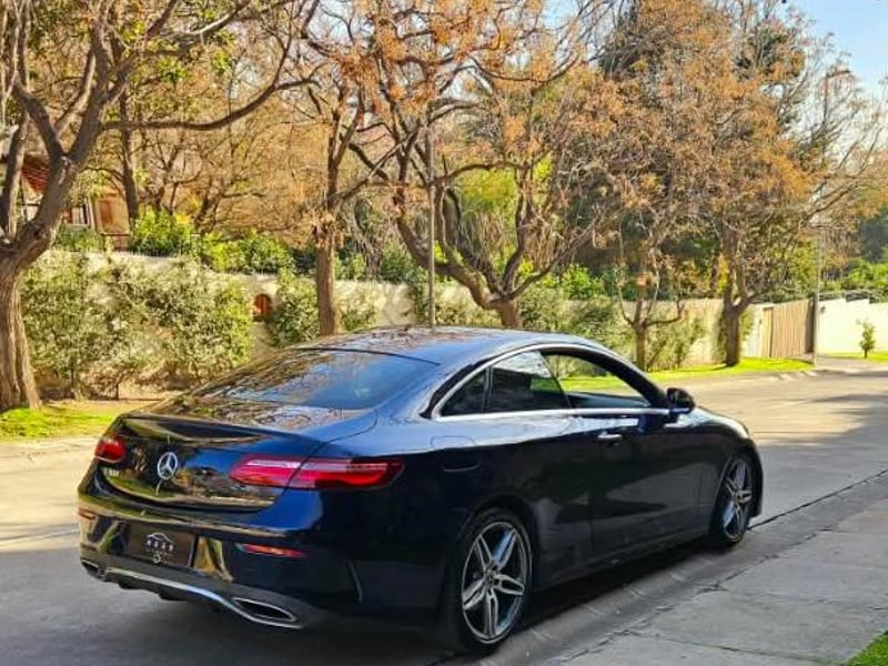 Mercedes-Benz E 300 COUPE 2020 - Imagen 10 de 19