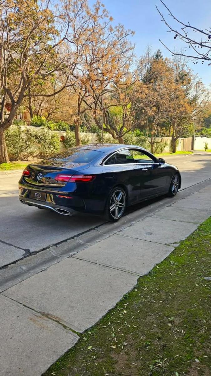 Mercedes-Benz E 300 COUPE 2020 - Imagen 10 de 19