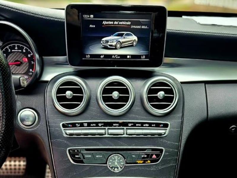 Mercedes-Benz C63 AMG 2018 - Imagen 18 de 19