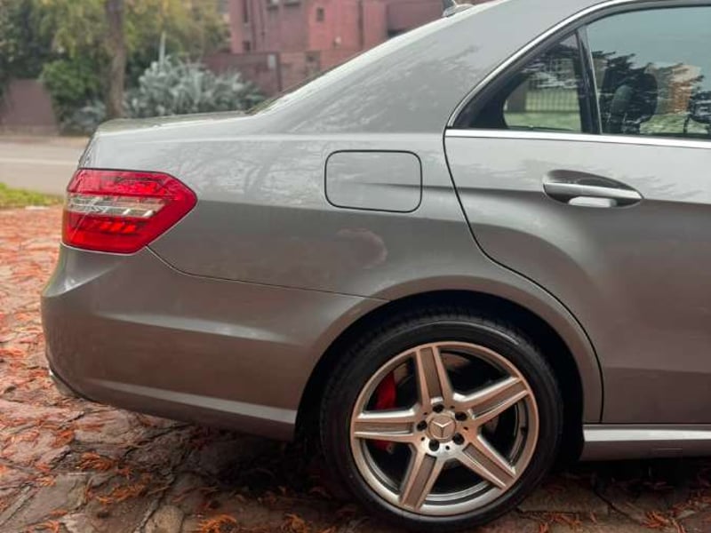 Mercedes-Benz E 63 AMG 2012 - Imagen 14 de 20