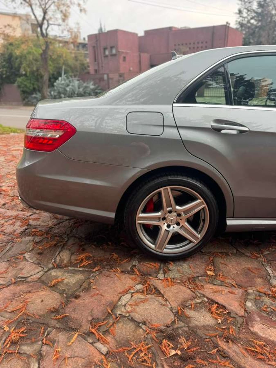 Mercedes-Benz E 63 AMG 2012 - Imagen 14 de 20