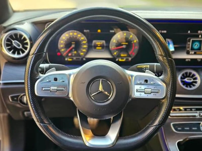 Mercedes-Benz E 300 COUPE 2020 - Imagen 18 de 19