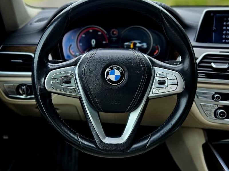 BMW 730 D 2016 - Imagen 9 de 20