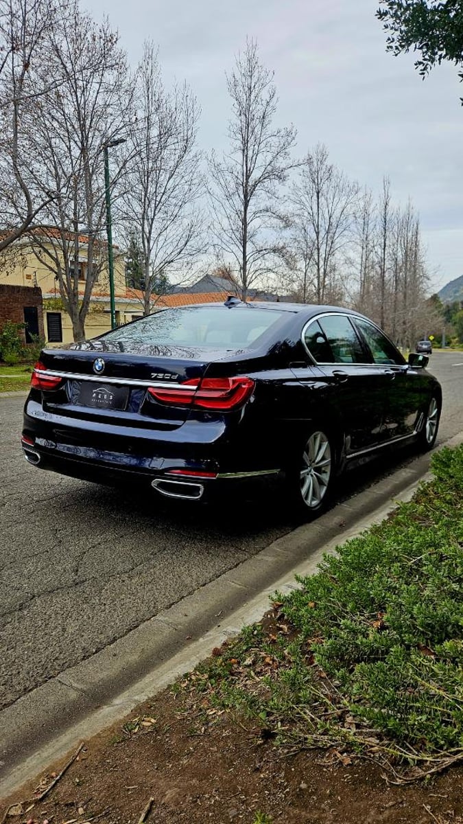 BMW 730 D 2016 - Imagen 11 de 20