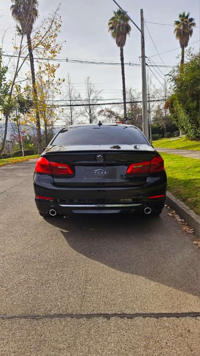 BMW 530 D LUXURY 2019 - Imagen 8 de 17