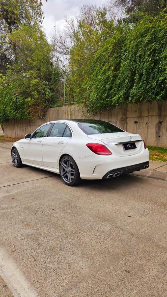 Mercedes-Benz C63 AMG 2018 - Imagen 8 de 19