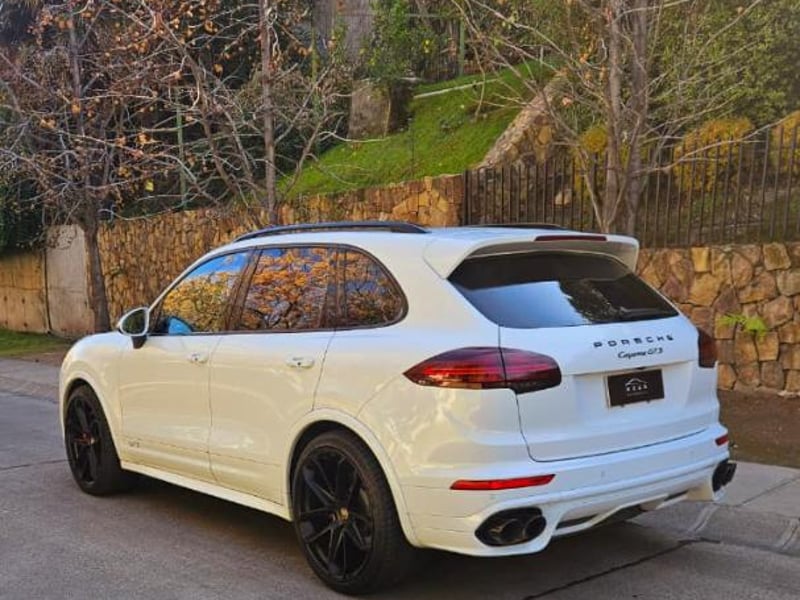 Porsche CAYENNE GTS 2016 - Imagen 8 de 20