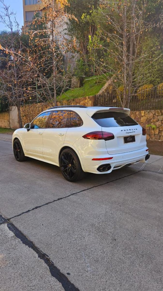 PORSCHE CAYENNE GTS 2016 - Imagen 8 de 20