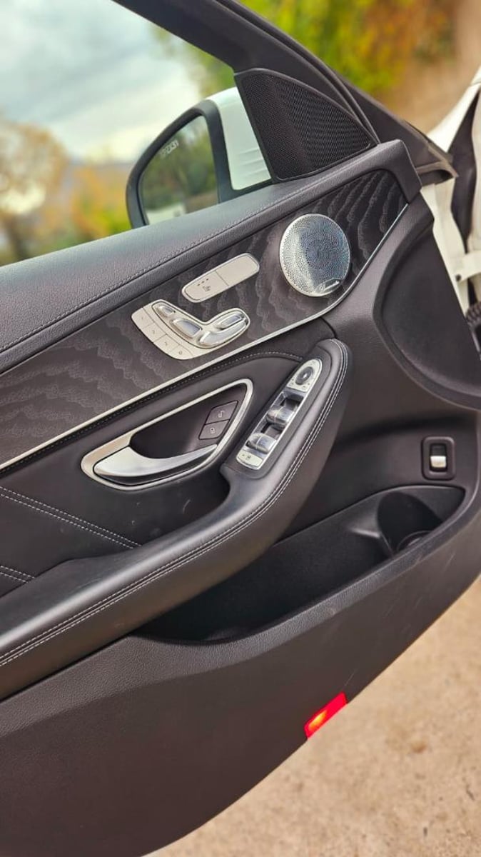Mercedes-Benz C63 AMG 2018 - Imagen 13 de 19