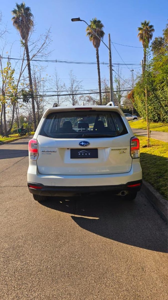 SUBARU FORESTER 2.0 CVT 2019 - Imagen 7 de 17