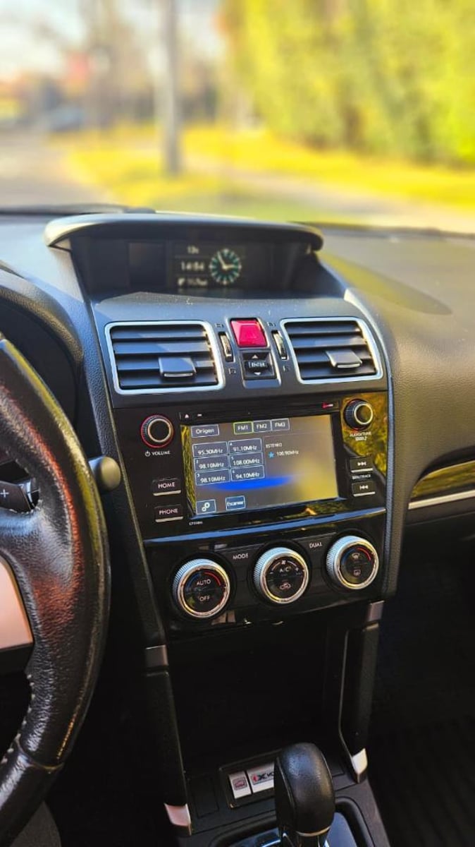 SUBARU FORESTER 2.0 CVT 2019 - Imagen 14 de 17