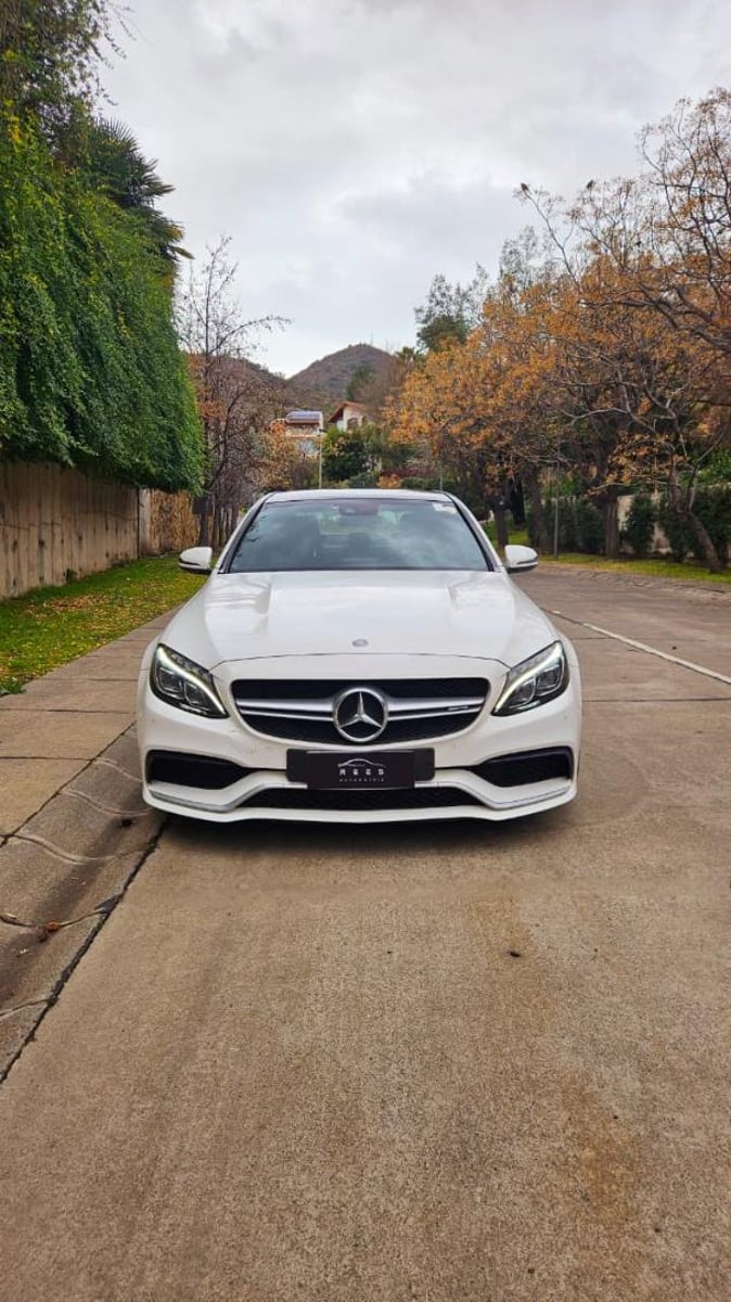 Mercedes-Benz C63 AMG 2018 - Imagen 3 de 19