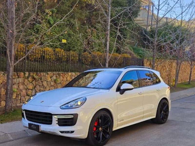 Porsche CAYENNE GTS 2016 - Imagen 4 de 20