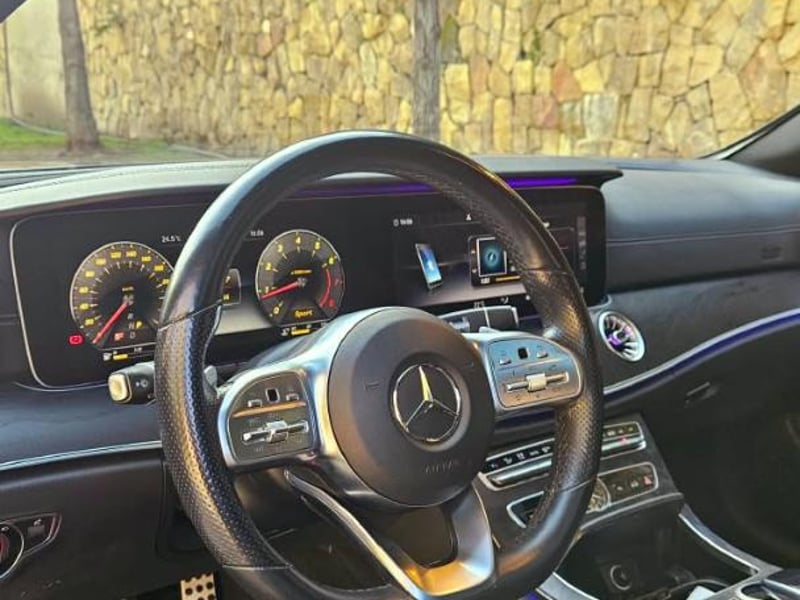 Mercedes-Benz E 300 COUPE 2020 - Imagen 13 de 19