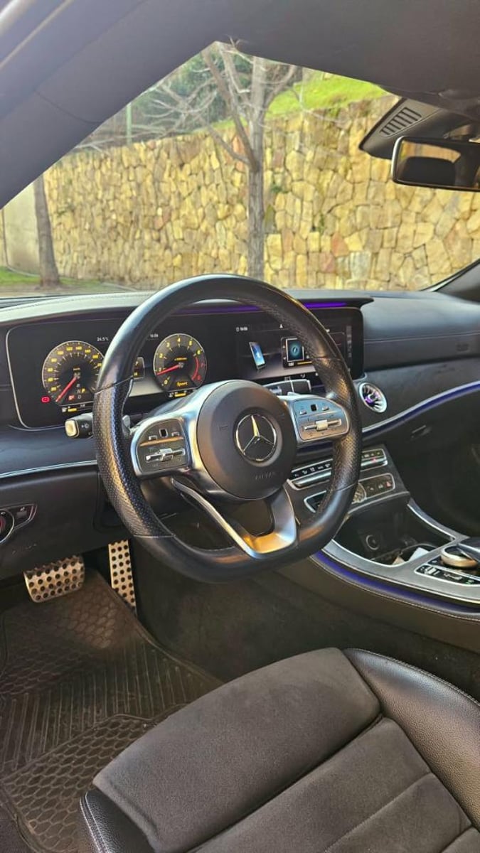 Mercedes-Benz E 300 COUPE 2020 - Imagen 13 de 19