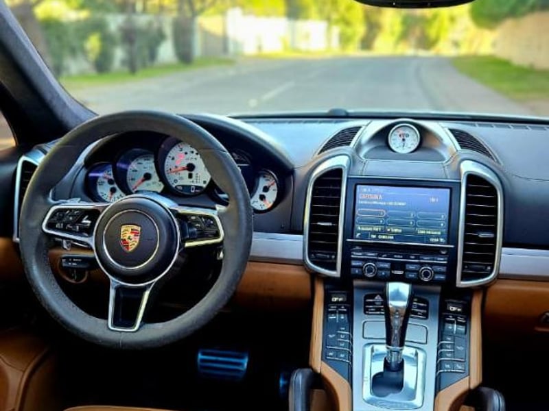 Porsche CAYENNE GTS 2016 - Imagen 16 de 20