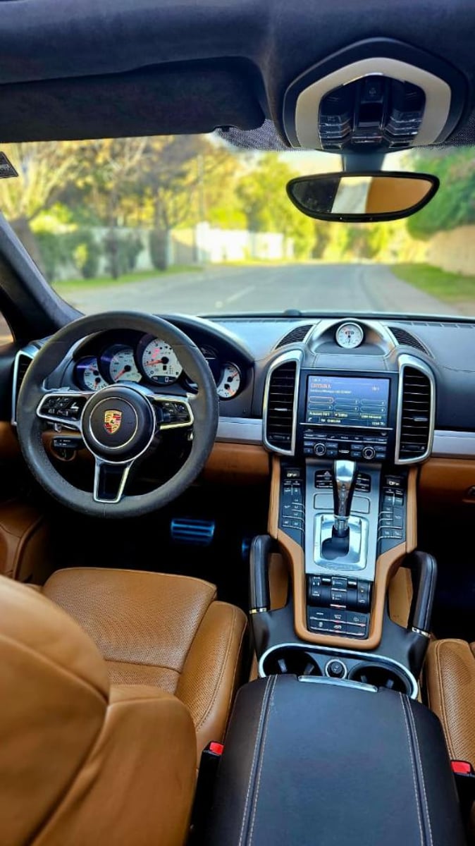 PORSCHE CAYENNE GTS 2016 - Imagen 16 de 20