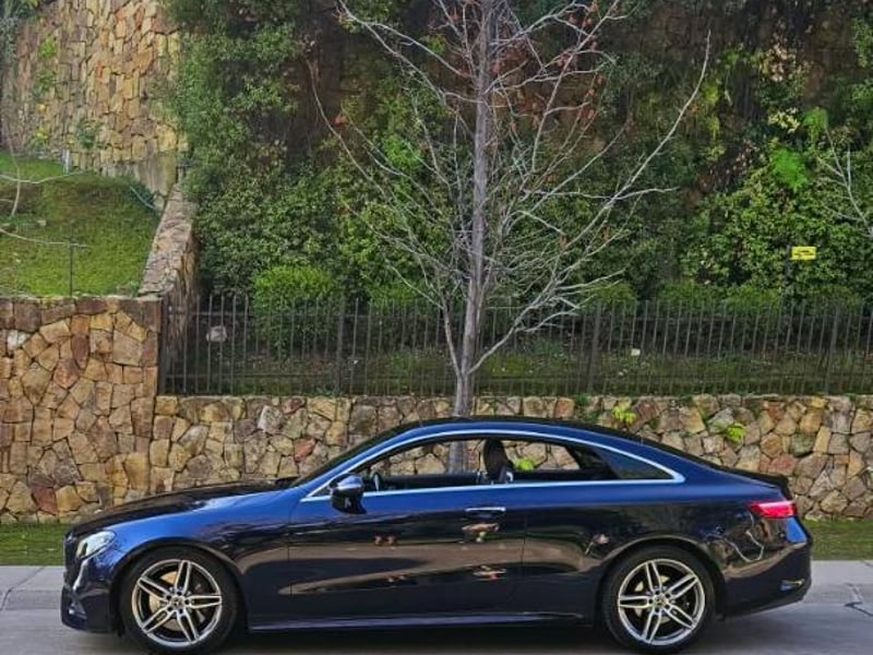 Mercedes-Benz E 300 COUPE 2020 - Imagen 7 de 19